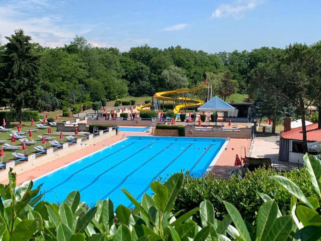 Piscina San Lorenzo Santhià Exterior photo